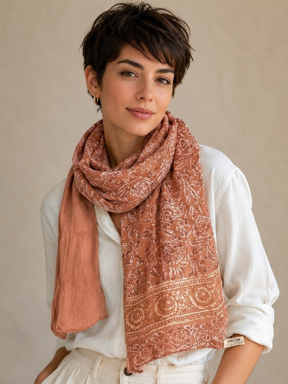 Oscar de la Renta Unique Peach\Apricot Scarf
